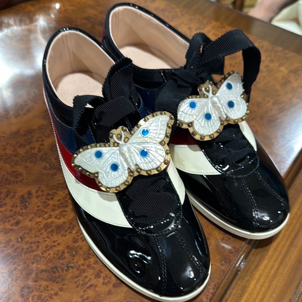Gucci Women’s Sneaker Size 6
